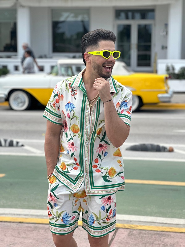 LION LÁZARO