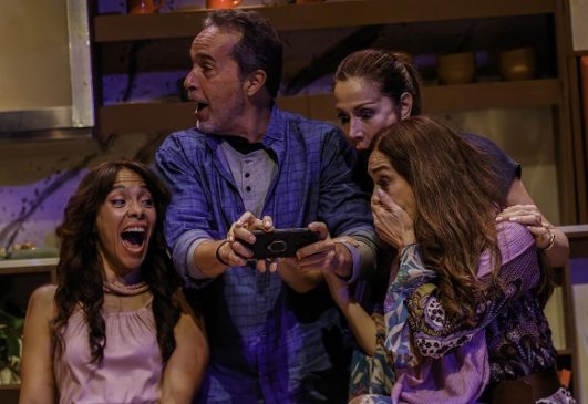 COMEDIA PERFECTOS DESCONOCIDOS